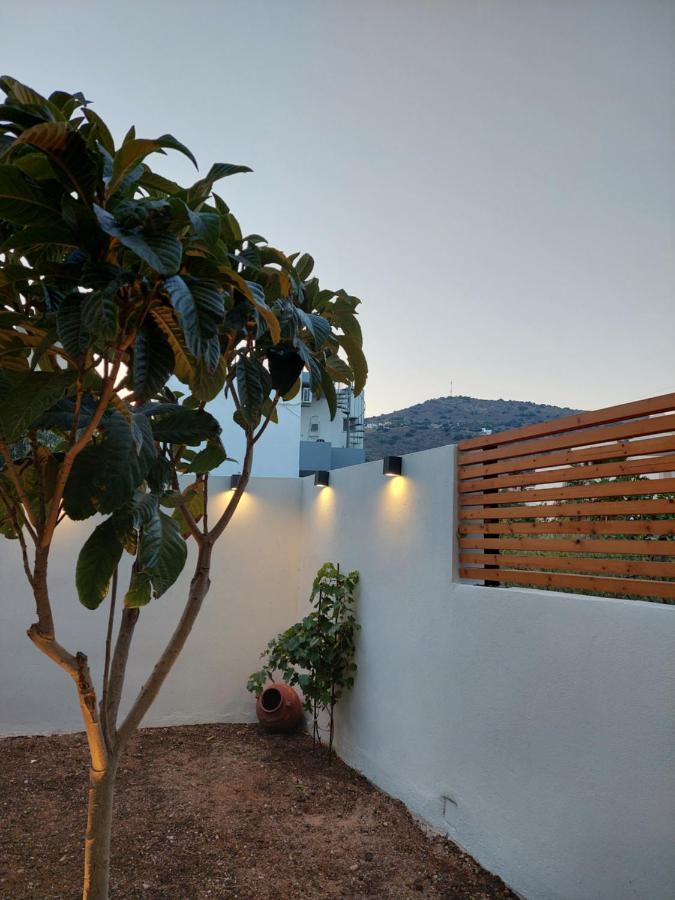 Mg * Elounda